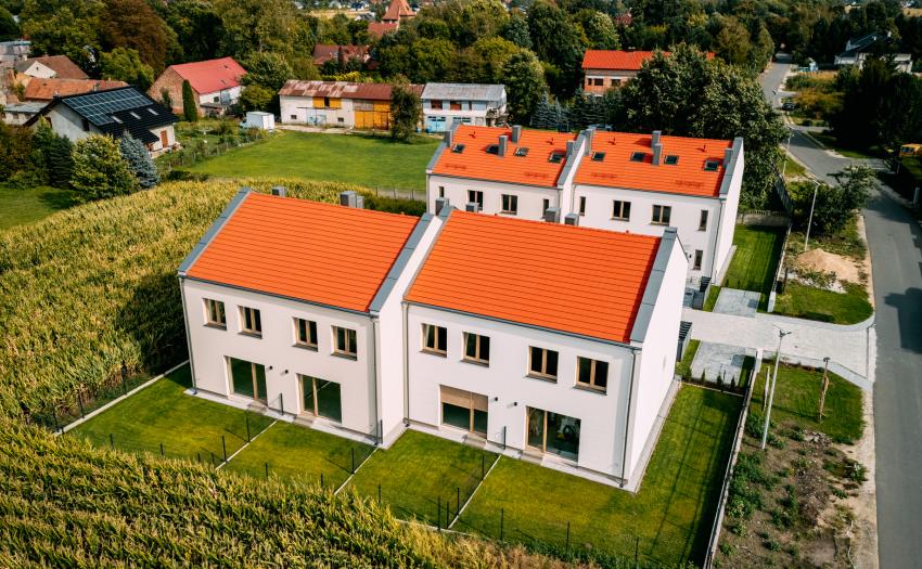 Domy w Biestrzykowie - widok z lotu ptaka
