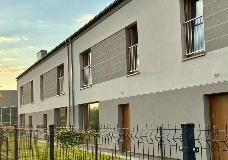 Domy przy ul. Działkowej, Bielany Wrocławskie - zaawansowanie budowy sierpień 2025