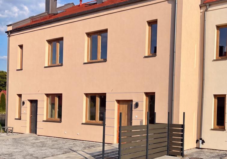 Domy przy ul. Warsztatowej, Biestrzyków - widok gotowego osiedla 2