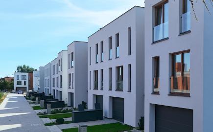 Rezydencje Ogrodowa od frontu osiedla