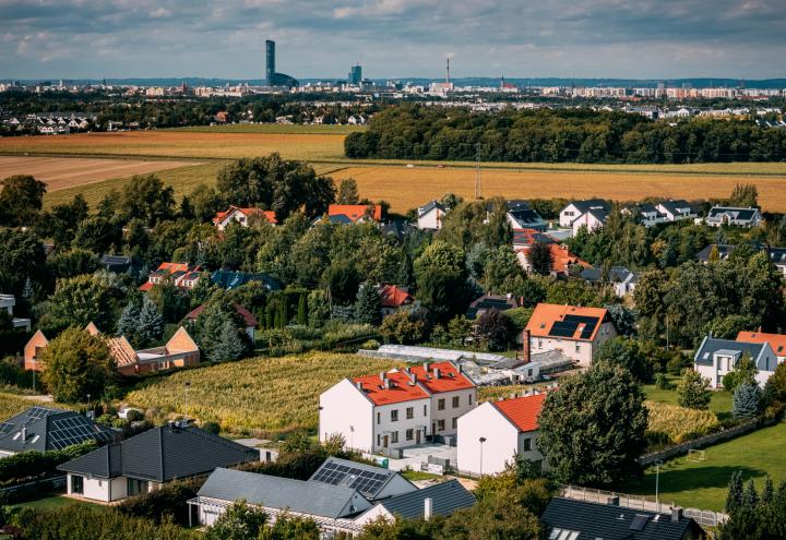 Domy w Biestrzykowie - gotowe osiedle z lotu ptaka 