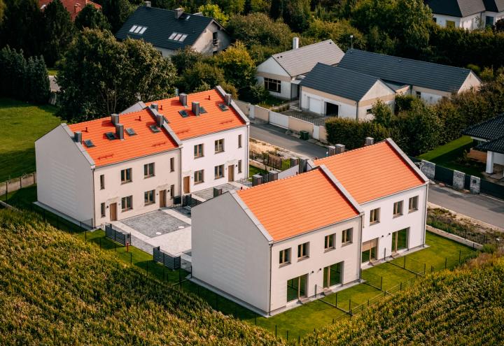 Domy w Biestrzykowie - gotowe osiedle z lotu ptaka 
